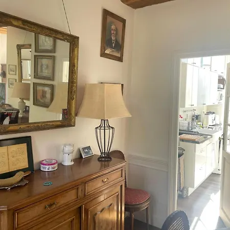 Dans Maison Xviii Centre De Apartamento Sèvres